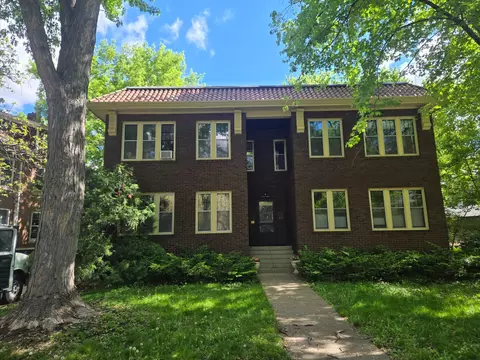717 5th St SE #1, Minneapolis, MN 55414