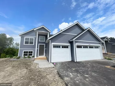 4660 199th St N, Forest Lake, MN 55025