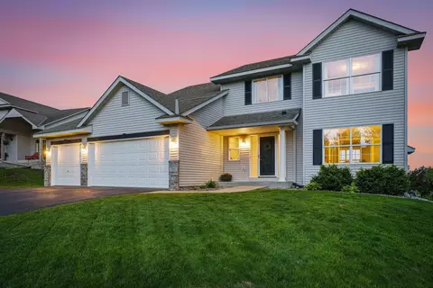 1961 Sierra Pkwy, Waconia, MN 55387