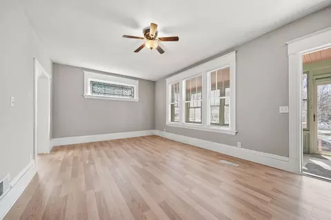 Living - 363 Geranium Ave E, Saint Paul, MN 55130 photo 4 of 7