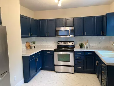 Kitchen - 363 Geranium Ave E, Saint Paul, MN 55130 photo 2 of 3