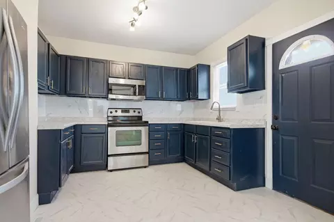 Kitchen - 363 Geranium Ave E, Saint Paul, MN 55130 photo 1 of 3