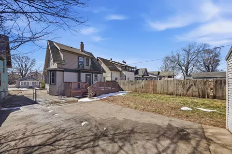 Exterior - 363 Geranium Ave E, Saint Paul, MN 55130 photo 5 of 8