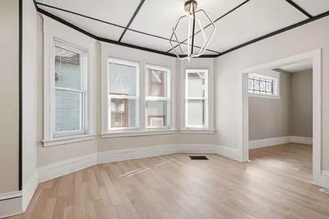 Living - 363 Geranium Ave E, Saint Paul, MN 55130 photo 7 of 7
