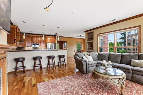 4100 Spring St #201, Spring Park, MN 55384