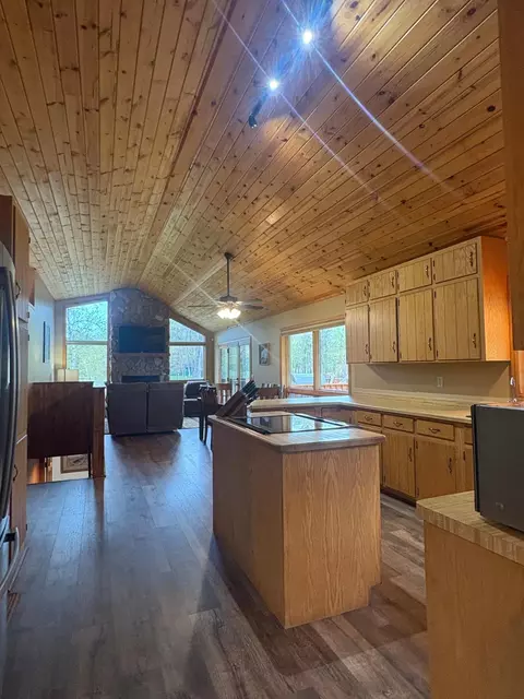 Kitchen - 940 Maple Crest Dr NW, Hackensack, MN 56452 photo 2 of 3