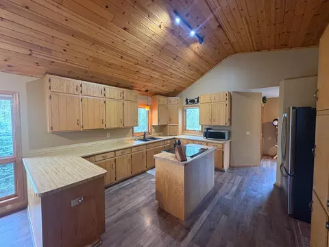 Kitchen - 940 Maple Crest Dr NW, Hackensack, MN 56452 photo 1 of 3