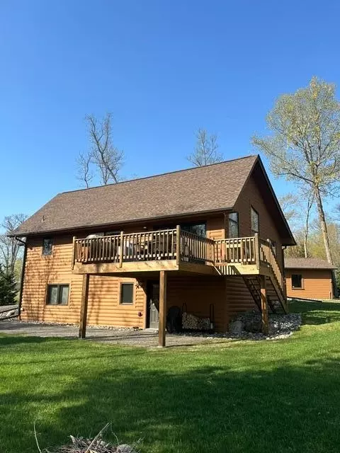 940 Maple Crest Dr NW, Hackensack, MN 56452