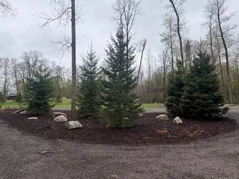 Exterior - 940 Maple Crest Dr NW, Hackensack, MN 56452 photo 4 of 10