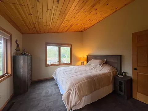 Bedroom - 940 Maple Crest Dr NW, Hackensack, MN 56452 photo 1 of 8