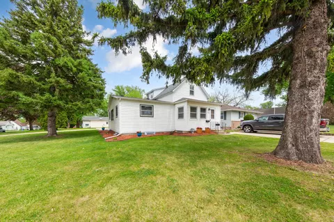 808 E Vine St, Owatonna, MN 55060