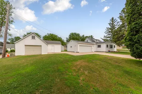 808 E Vine St, Owatonna, MN 55060