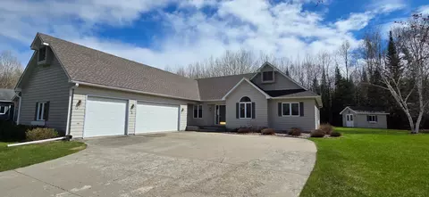 2205 Crabtree Blvd, International Falls, MN 56649