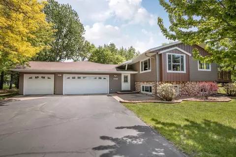 1340 Wildwood Rd, Saint Cloud, MN 56303