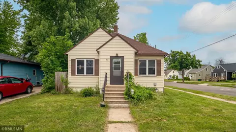 911 12th St SE, Rochester, MN 55904