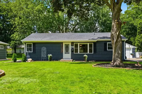 5225 Pennsylvania Ave N, New Hope, MN 55428