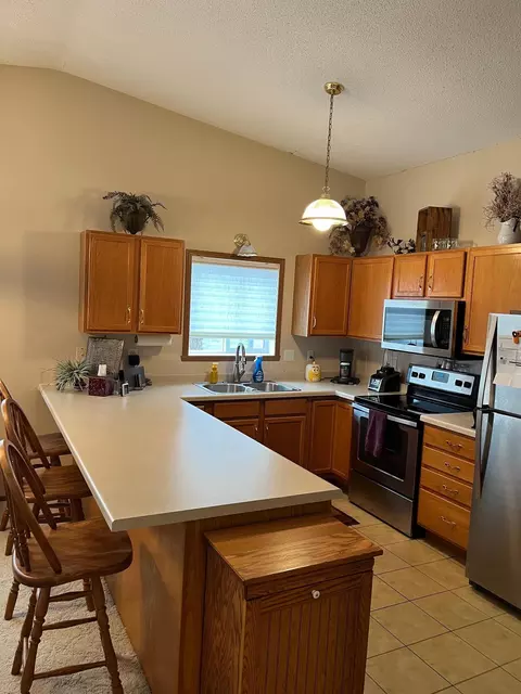 Kitchen - 4780 10th Ave S, Fargo, ND 58103 photo 2 of 5