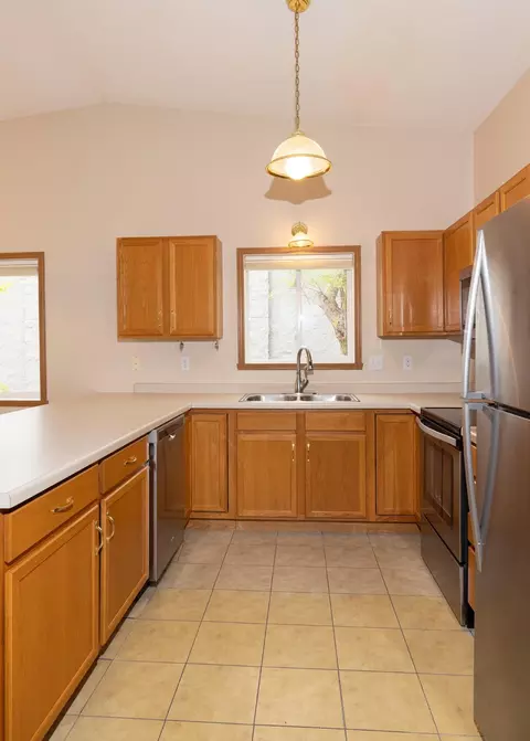 Kitchen - 4780 10th Ave S, Fargo, ND 58103 photo 4 of 5