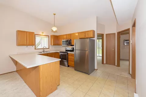 Kitchen - 4780 10th Ave S, Fargo, ND 58103 photo 3 of 5