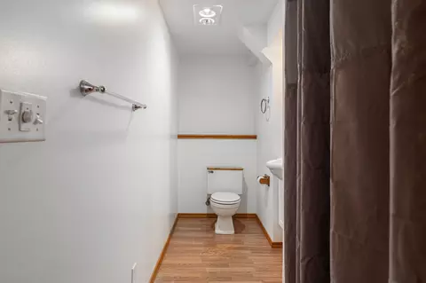 Bath - 11057 366th Ave, Waseca, MN 56093 photo 3 of 3