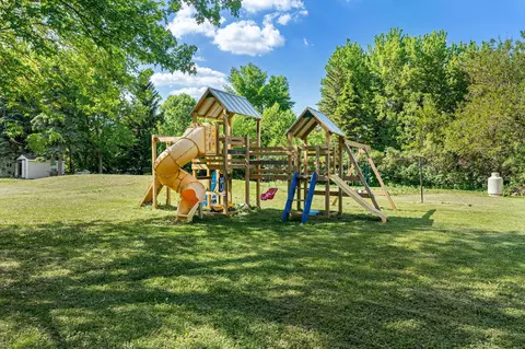 Exterior - 11057 366th Ave, Waseca, MN 56093 photo 5 of 8
