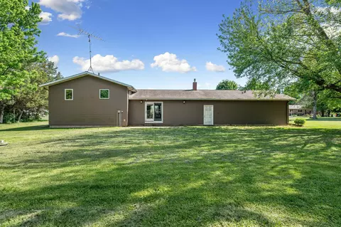 Exterior - 11057 366th Ave, Waseca, MN 56093 photo 2 of 8