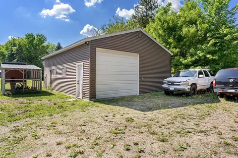 Exterior - 11057 366th Ave, Waseca, MN 56093 photo 3 of 8