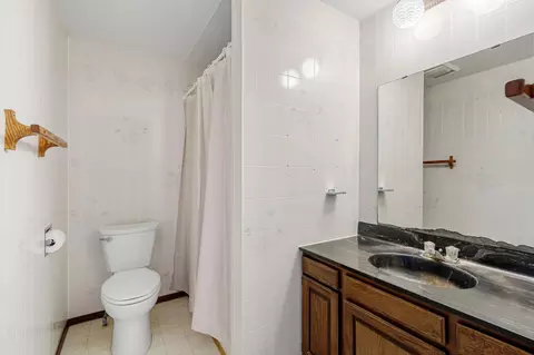 Bath - 11057 366th Ave, Waseca, MN 56093 photo 1 of 3