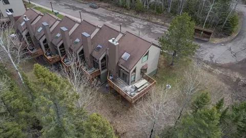 544 Moose Mountain Dr, Lutsen, MN 55612