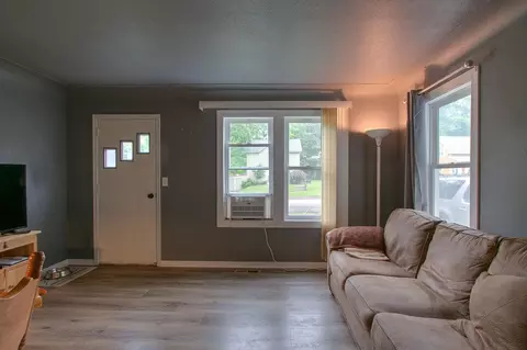 225 Wood St N, Mora, MN 55051