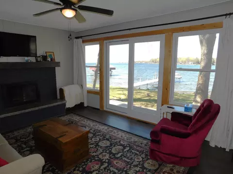 Living - 3178 Viewpoint Rd, Isle, MN 56342 photo 3 of 4