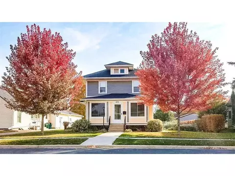 425 Saint Charles Ave, Saint Charles, MN 55972