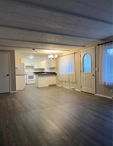 322 W Prairie Ave, Mabel, MN 55954 photo 3