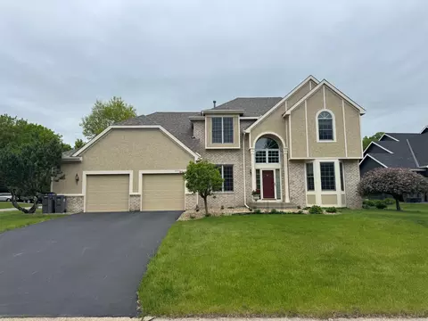 8576 Derby Ct, Eden Prairie, MN 55347