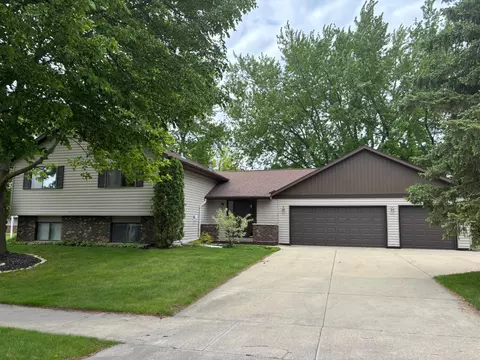 1814 Northern Heights Ln NE, Rochester, MN 55906