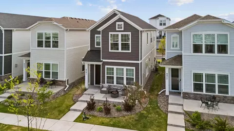 8081 Arrowwood Ln N, Maple Grove, MN 55369