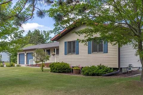 6834 Dickinson Dr NW, Bemidji, MN 56601