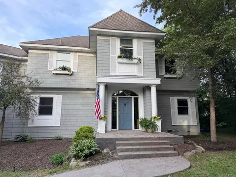 1756 Delaware Ave, West Saint Paul, MN 55118
