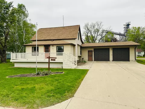 106 3rd Ave W, Raymond, MN 56282