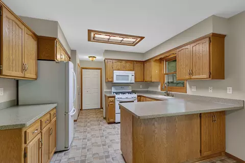 Kitchen - 1812 Haller Way, Saint Cloud, MN 56301 photo 2 of 4