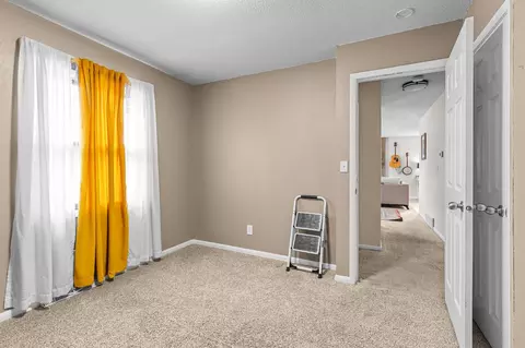 Bedroom - 814 11th Ave NE, Brainerd, MN 56401 photo 5 of 7