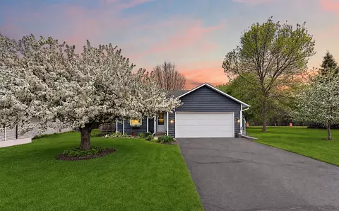 17492 Ixonia Path, Lakeville, MN 55044