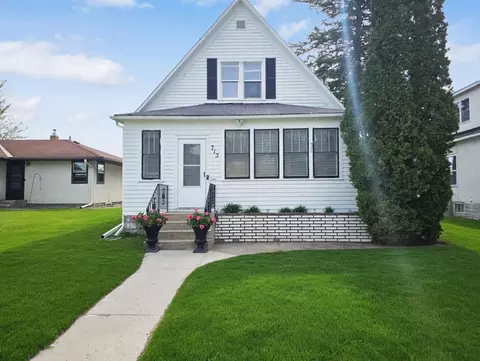713 S 7th St, Brainerd, MN 56401