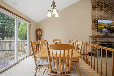 Dining - 2000 9th St SW, Austin, MN 55912 photo 2 of 3