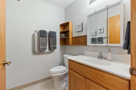 Bath - 607 Second St S, Walker, MN 56484 photo 6 of 12