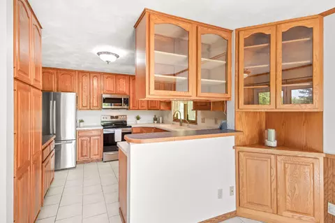 Kitchen - 4686 Penkwe Way, Eagan, MN 55122 photo 2 of 3