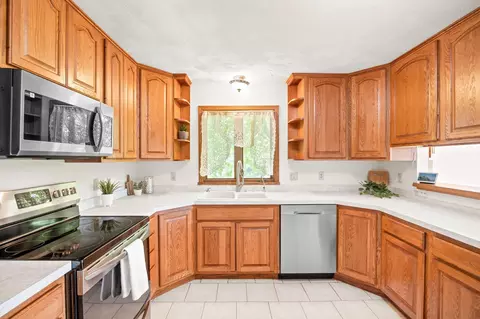 Kitchen - 4686 Penkwe Way, Eagan, MN 55122 photo 1 of 3