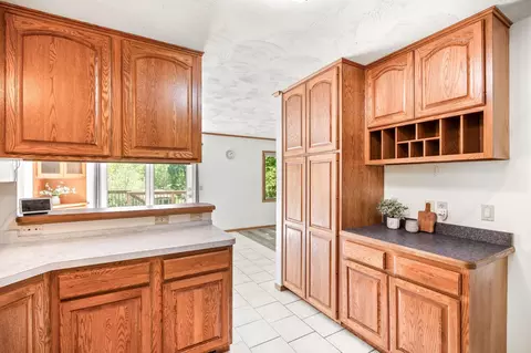 Kitchen - 4686 Penkwe Way, Eagan, MN 55122 photo 3 of 3