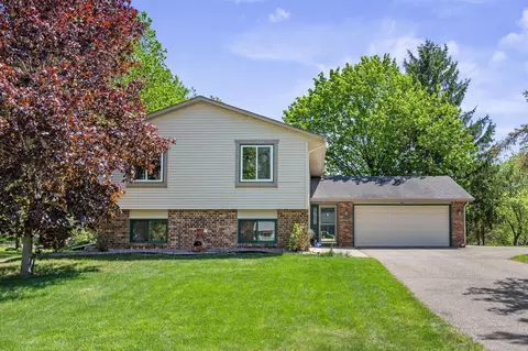 4686 Penkwe Way, Eagan, MN 55122