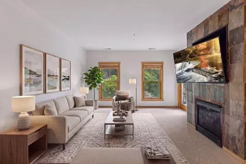 350 Main St N #252, Stillwater, MN 55082